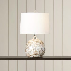 Beachcrest Home Ocala Shell Table Lamp