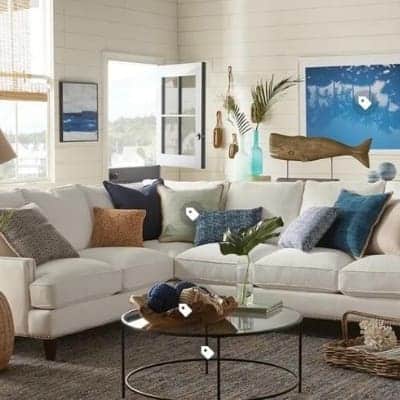 ocean-themed-living-room-17 100 Beach House Decor Ideas