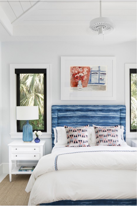 14-Leah-Muller-Interiors-Old-Oak 21 Beautiful Coastal Bedroom Ideas
