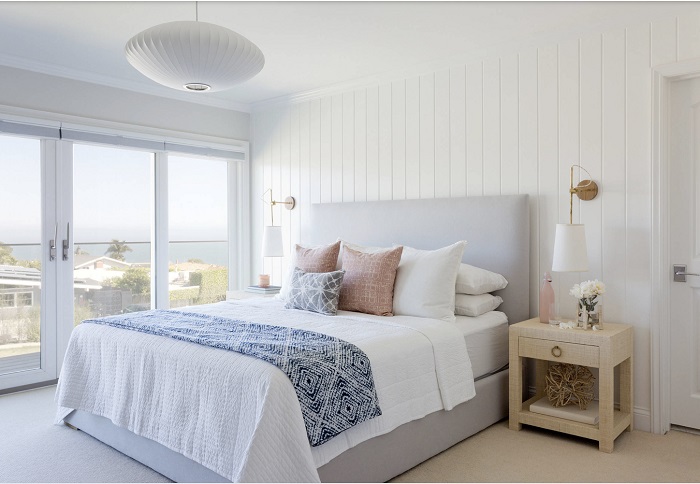 21-AE-Design-Malibu-House 21 Beautiful Coastal Bedroom Ideas